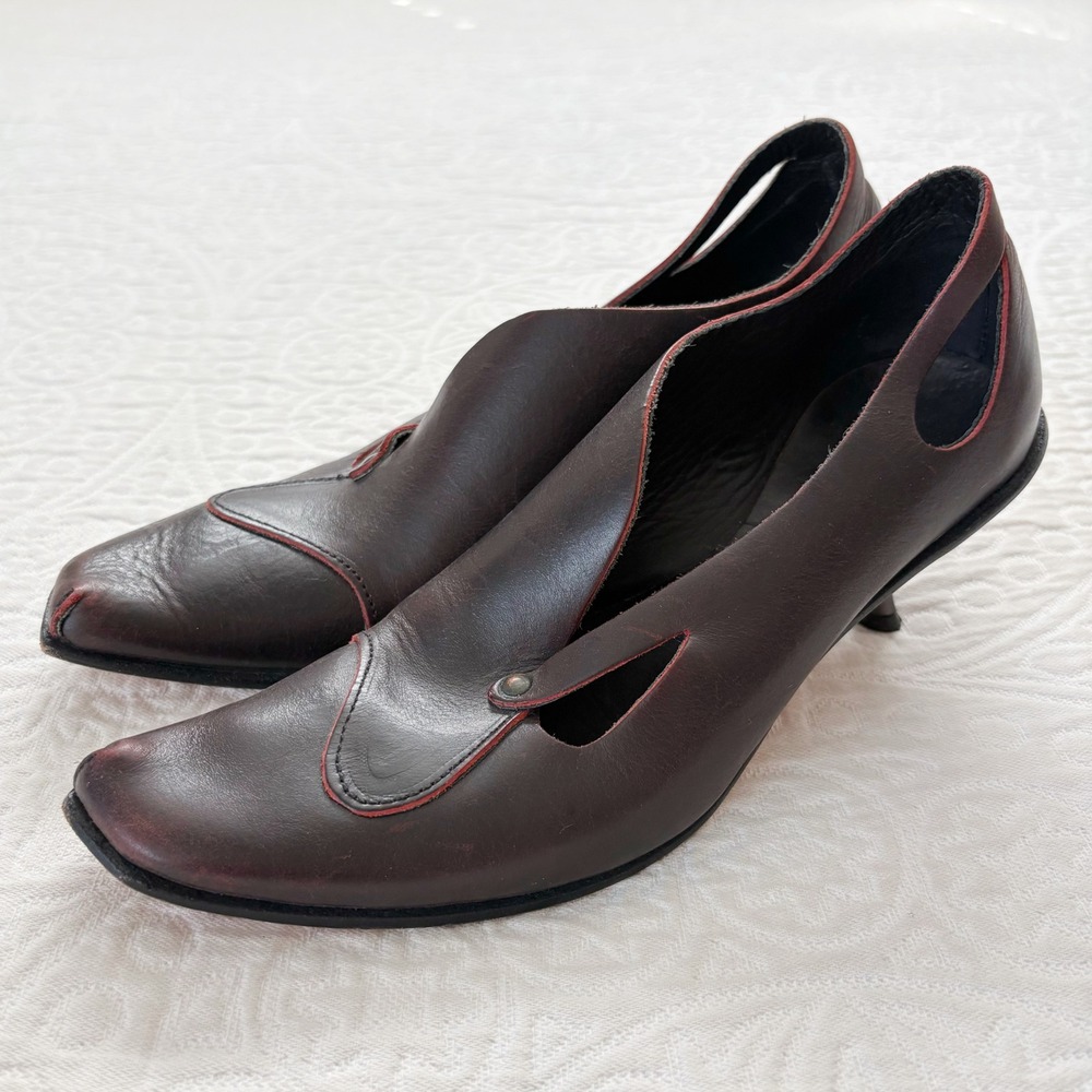 Cydwoq Vintage Oxblood Leather Kitten Heel, Oxblood Sz 36 / US 6